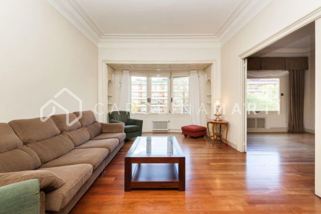 Piso con techos altos en venta en Galvany, Sant Gervasi