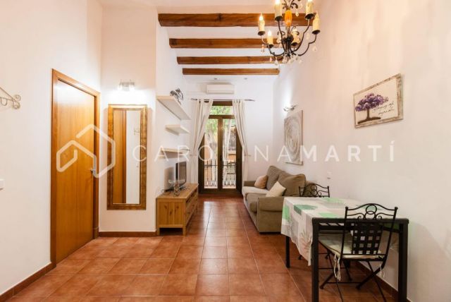 Flat with balcony for rent in Sants-Montjuïc, Barcelona