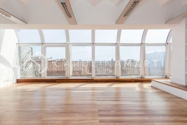 Duplex penthouse with terrace for sale l'Eixample Dret, Barcelona