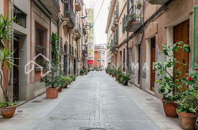 Piso con balcón en alquiler en Sarrià, Barcelona