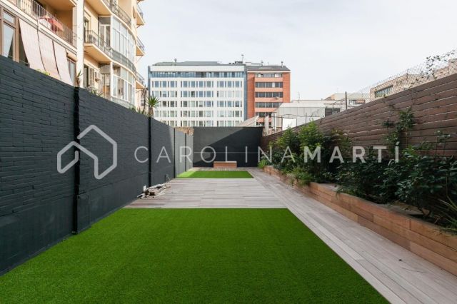 Exclusiva vivienda reformada con terraza de 130 m² en el corazón del Eixample