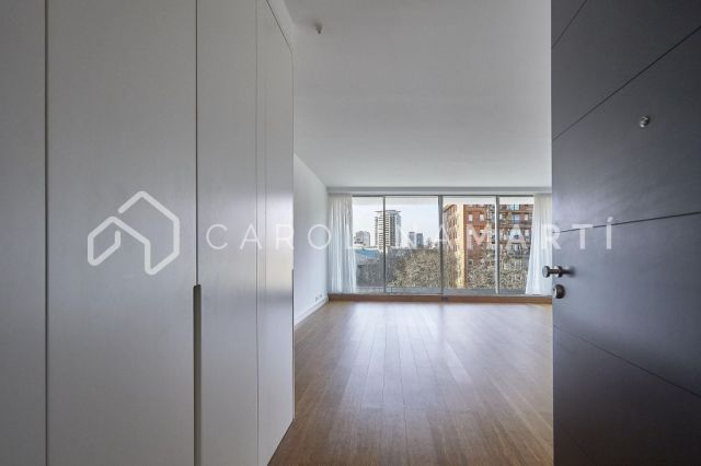 New luxury room for sale in Poblenou