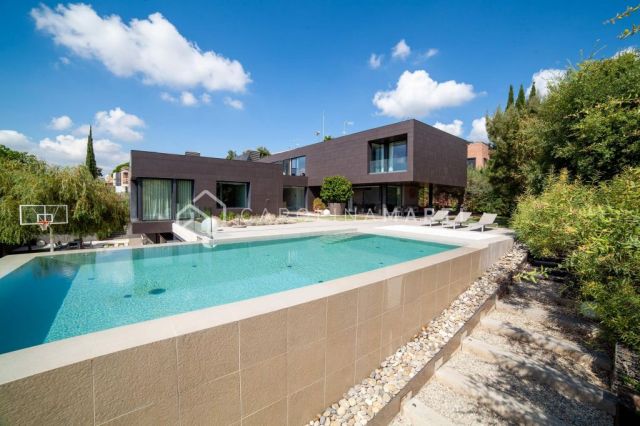 Luxury house for sale in Esplugues de Llobregat