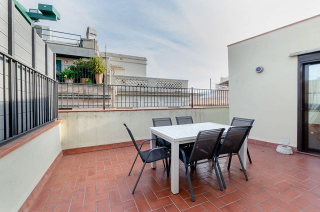 NEWLY RENOVATED APARTMENT FOR SALE NEXT TO PLAZA CATALUNYA