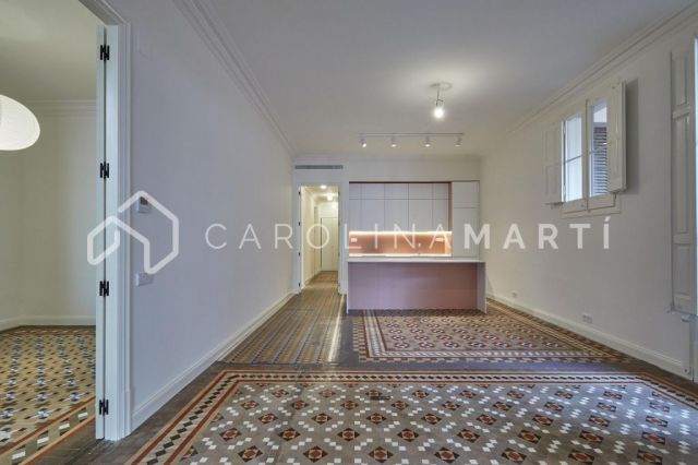 Apartment for rent in Eixample Esquerra, Barcelona | Bright, spacious, and with a terrace in a modernist building