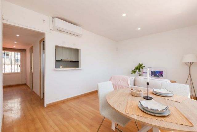 Piso Luminoso en Planta Alta junto a Plaça Molina