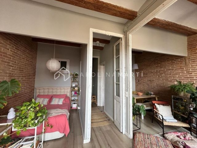 For rent in Eixample: furnished apartment next to Passeig Sant Joan