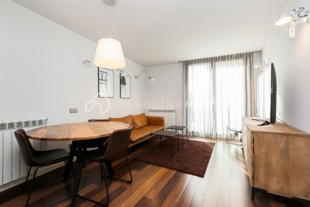 Apartment in Via Augusta - Muntaner | Semi-new, exterior and with storage in Barcelona