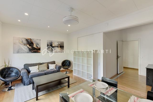 Bright apartment for rent in Travessera de Gràcia | 3 bedrooms and balconies in Barcelona