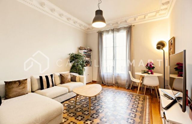 Flat with high ceilings for sale in La Dreta de l'Eixample, Barcelona