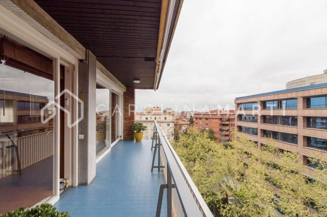Ático con piscina en venta en Galvany, Barcelona