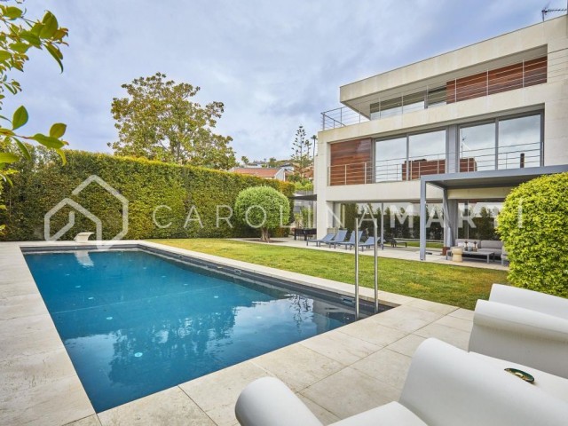 LUXURY HOUSE IN ESPLUGUES DE LLOBREGAT, BARCELONA