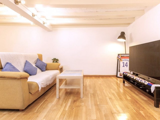 Renovated apartment for rent, on Calle Córsega