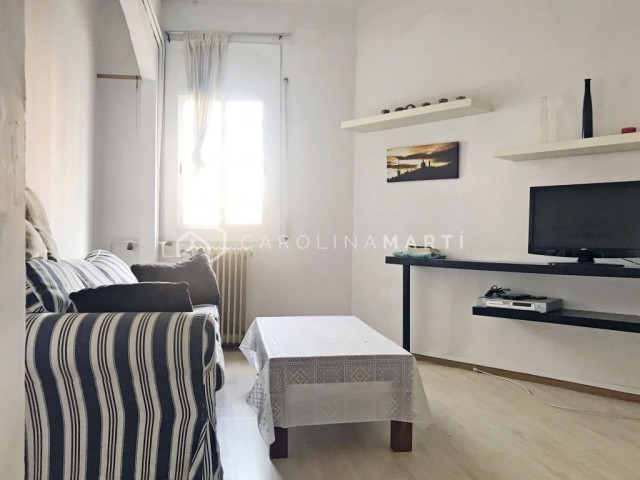 Apartment for rent on Guillem Tell street, Barcelona