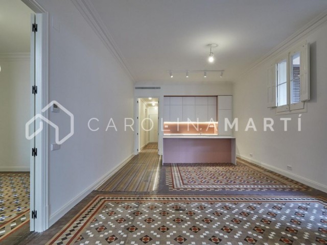 Apartment for rent in Eixample Esquerra, Barcelona | Bright, spacious, and with a terrace in a modernist building